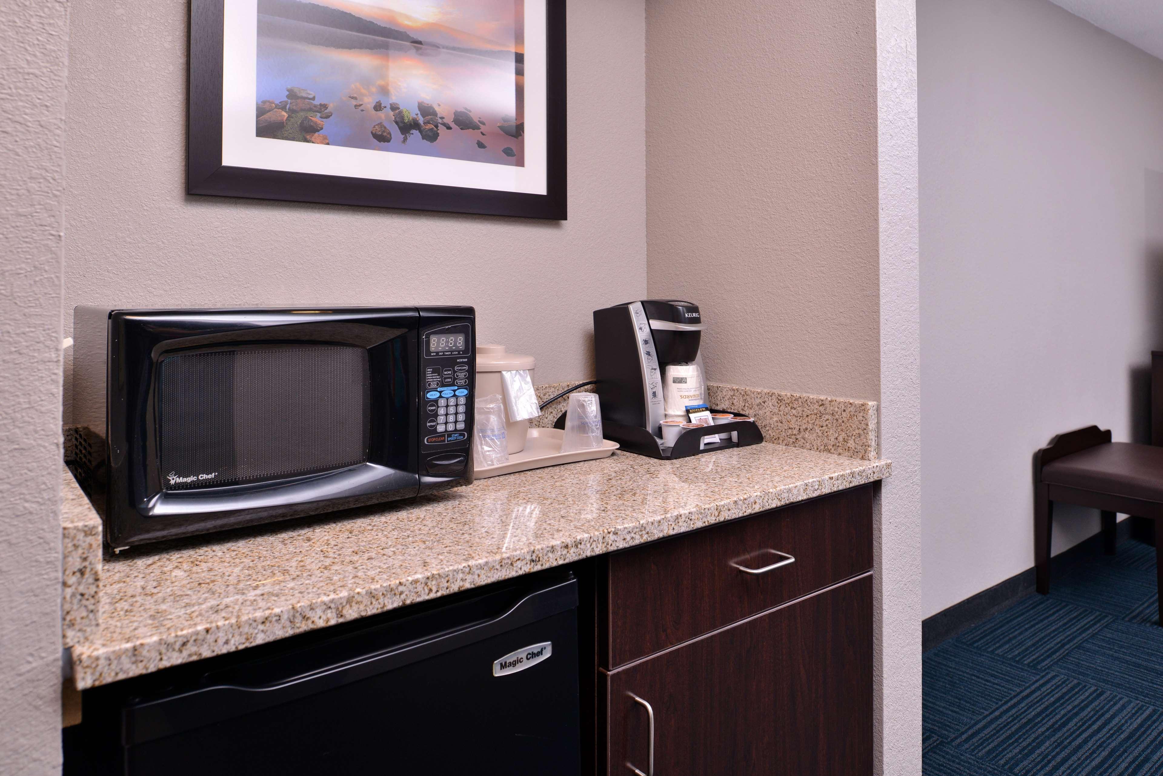 Best Western Hartford Hotel&Suites Exterior foto