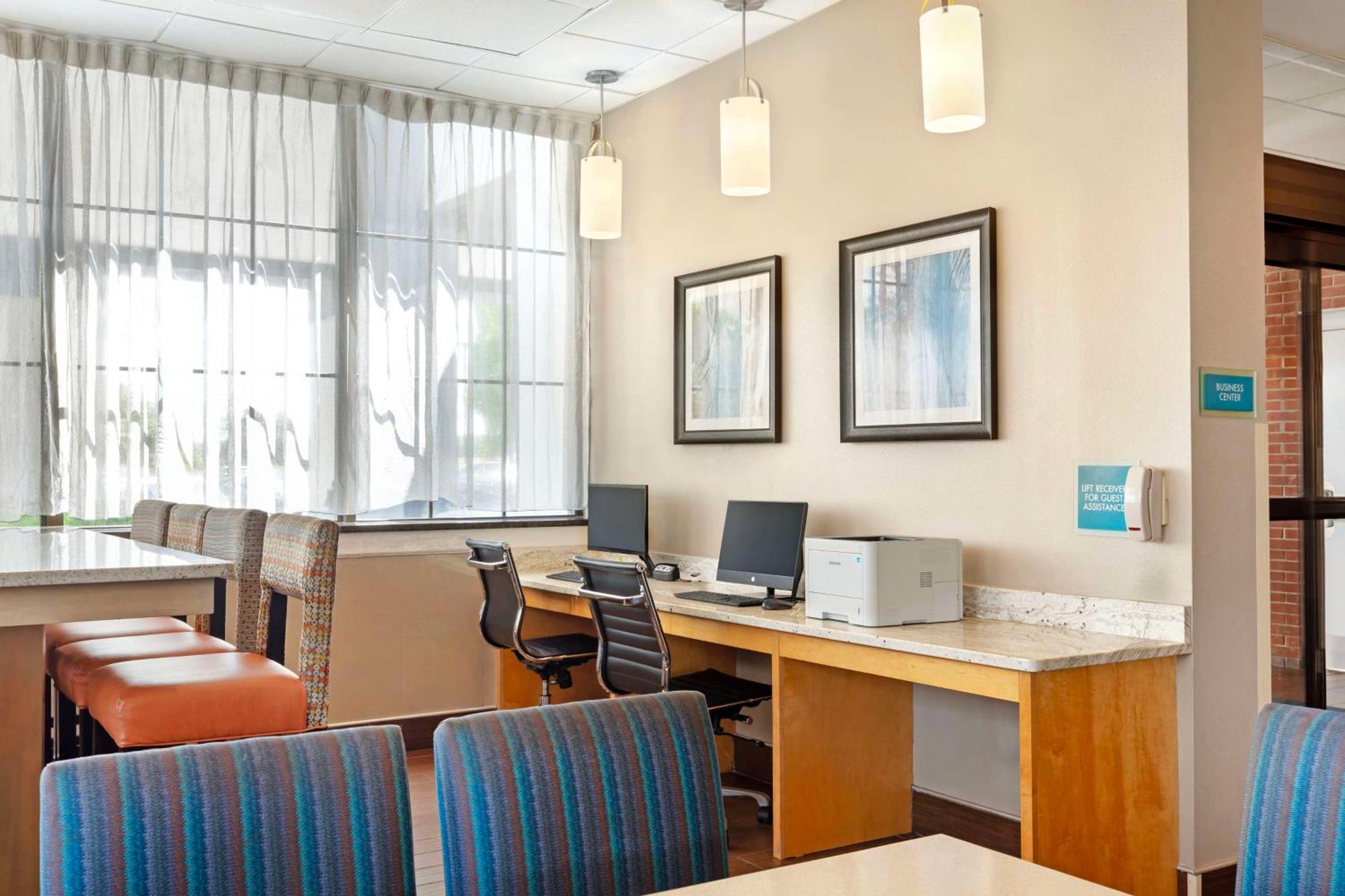 Best Western Hartford Hotel&Suites Exterior foto
